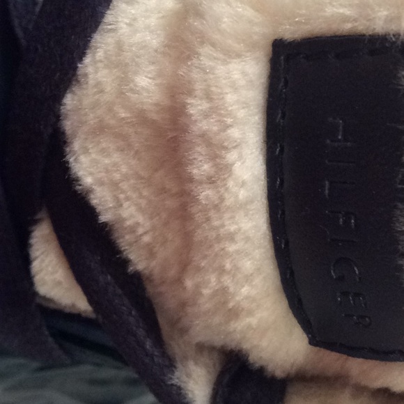 5**Just Reduced Tommy Hilfiger Suede Sneakers - Picture 5 of 5